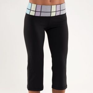 Lululemon Groove Crop